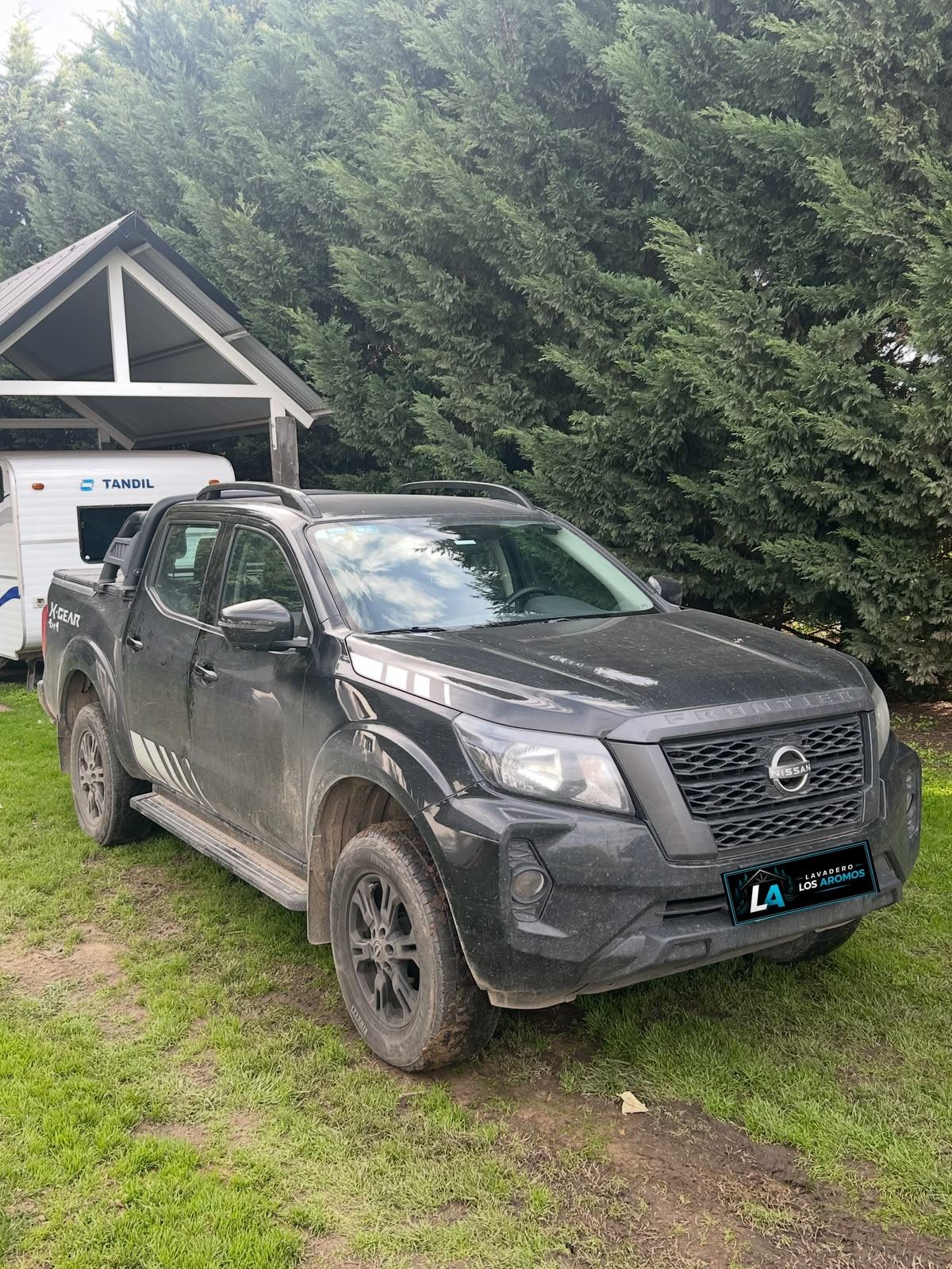 Nissan Frontier antes del lavado